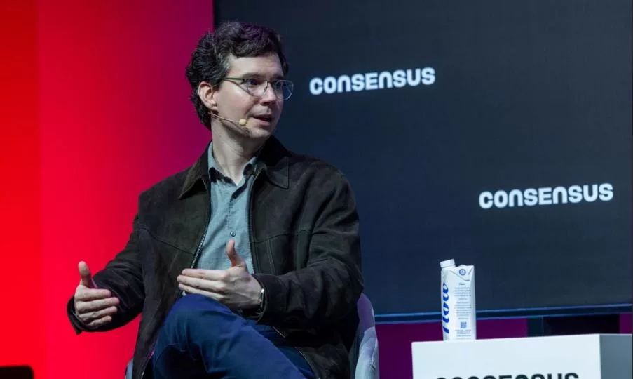 Экс-руководитель Solana внедряет метод Уолл-стрит для выравнивания условий в DeFi