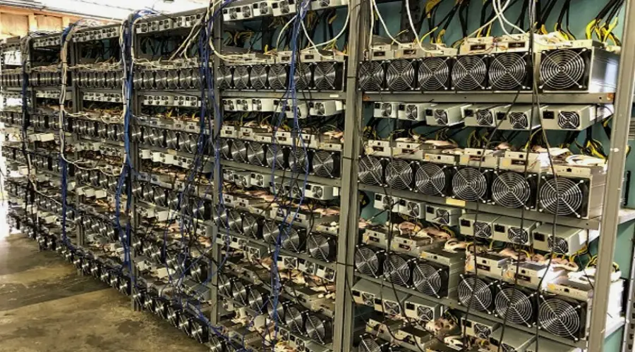 В Иркутской области задержан майнер с криптофермами на промбазе и в домах
