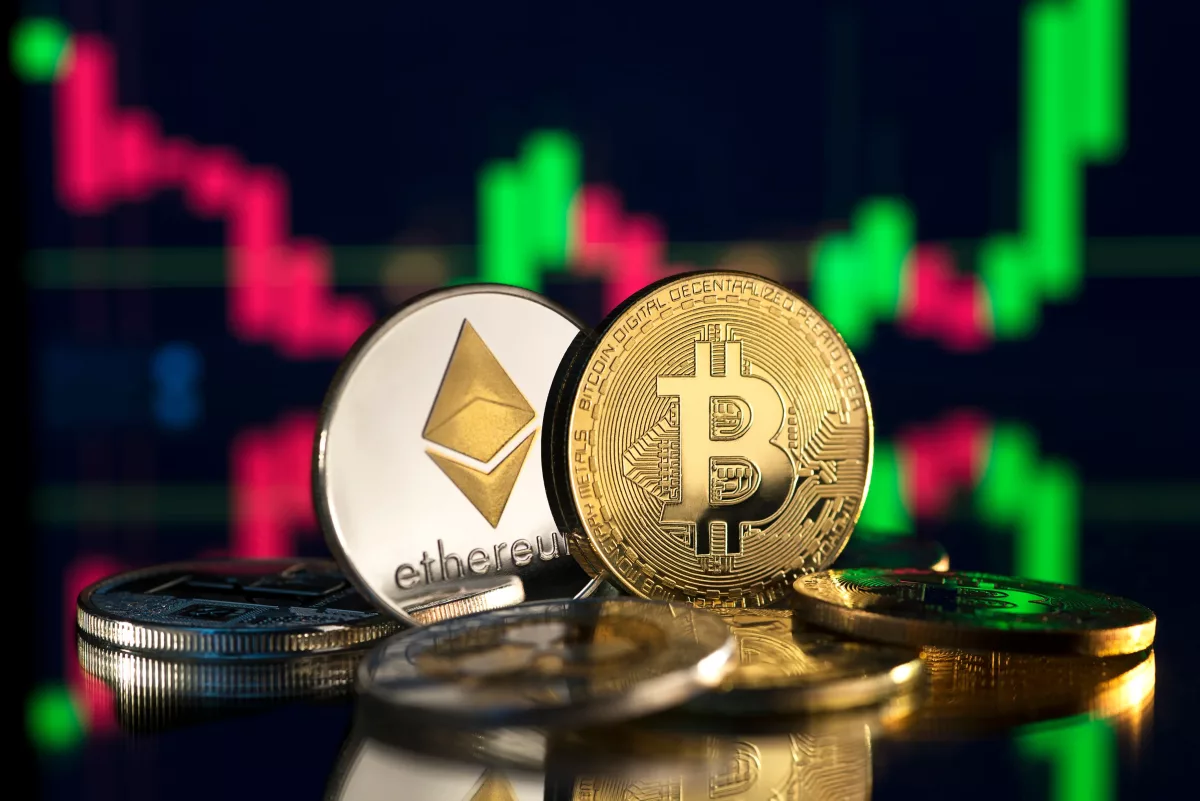 Биткоин и Ethereum выросли на данных по инфляции и новостях из Ирана